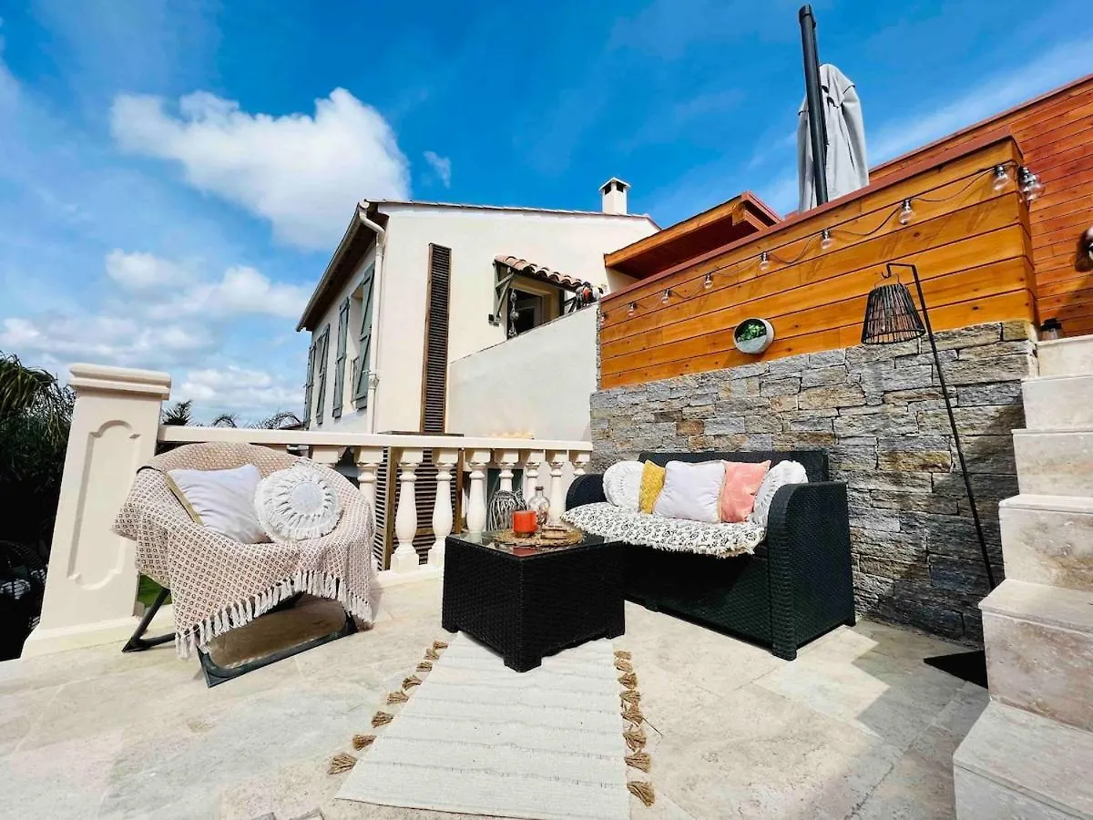 Magnifique Villa Jacuzzi Plage 15 Min A Pied Sainte-Maxime 0*,  France
