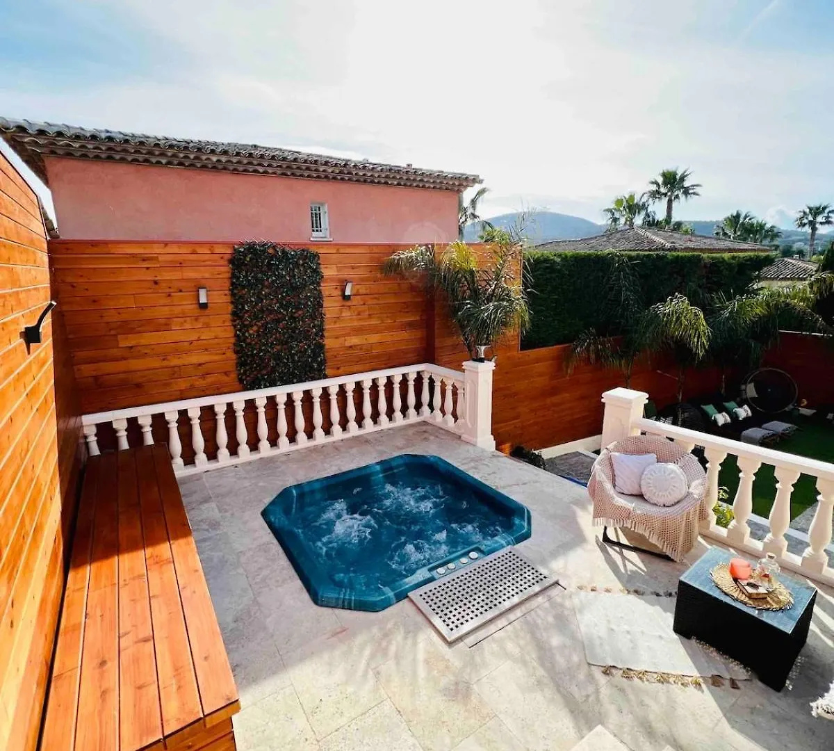 Magnifique Villa Jacuzzi Plage 15 Min A Pied Sainte-Maxime
