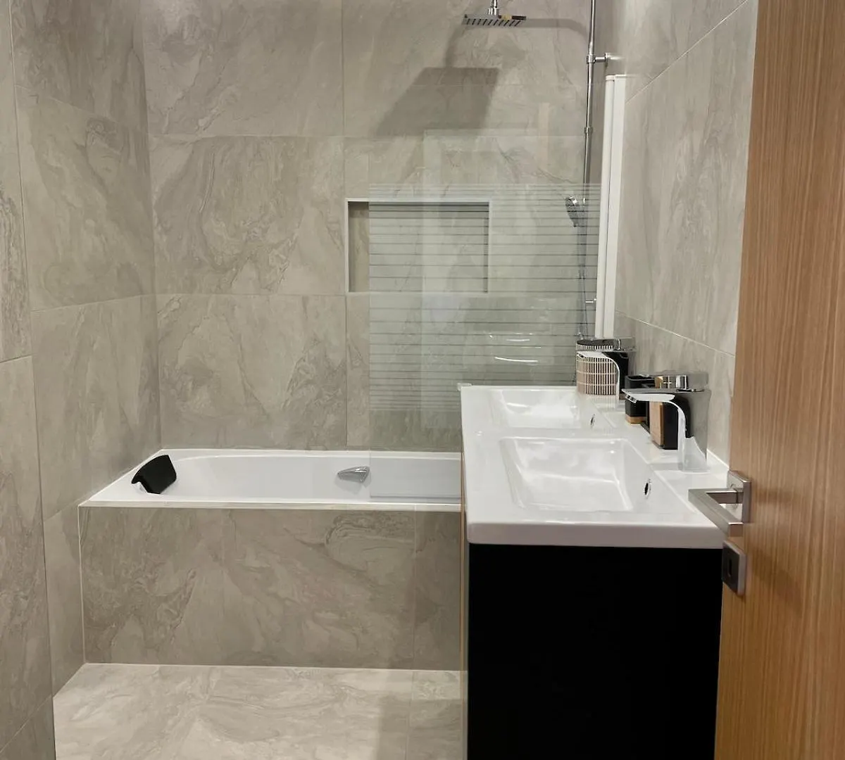 Magnifique Villa Jacuzzi Plage 15 Min A Pied Sainte-Maxime
