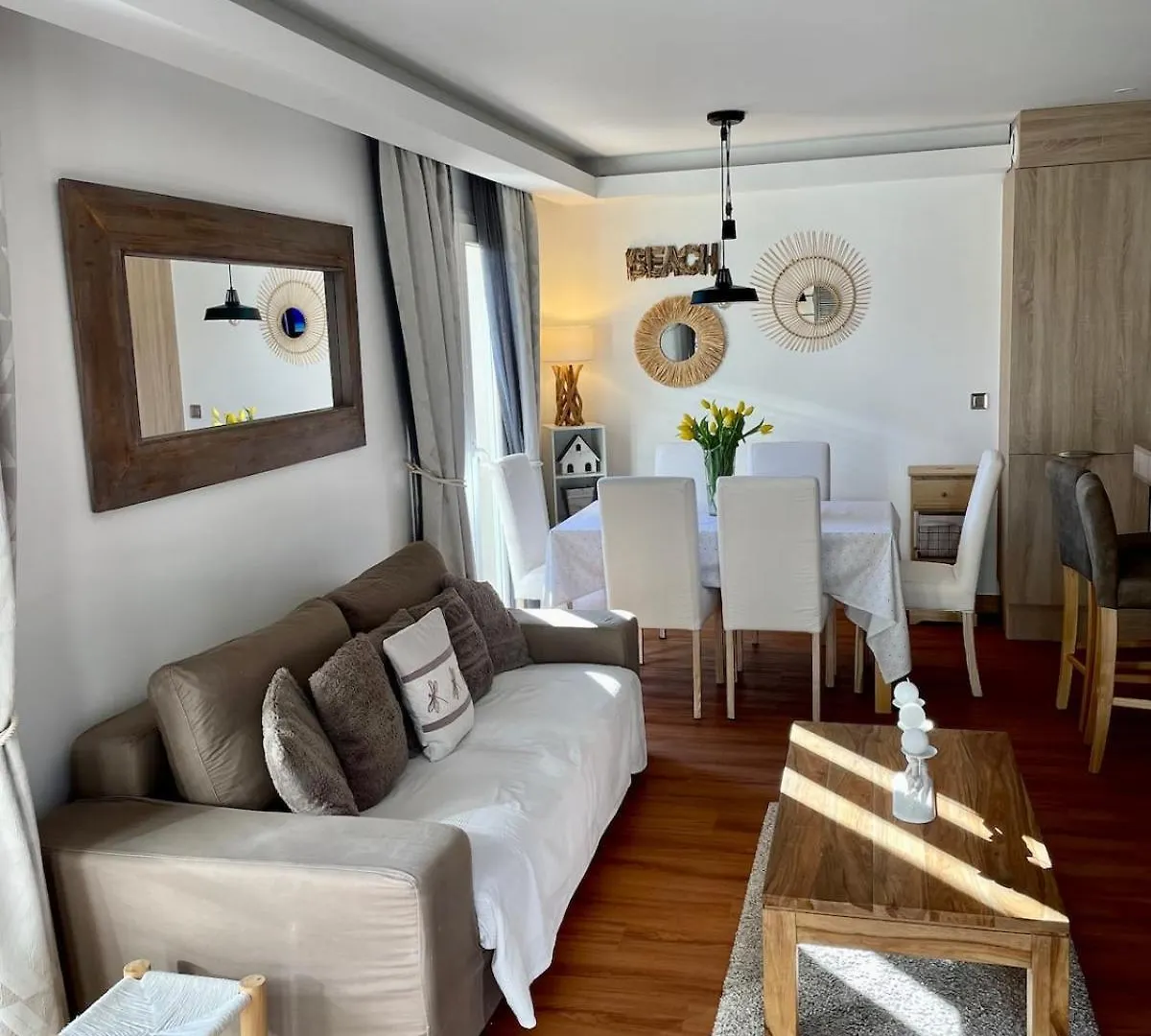 Magnifique Villa Jacuzzi Plage 15 Min A Pied Sainte-Maxime 0*,  France